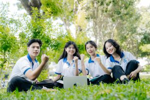 thương mại điện tử uit